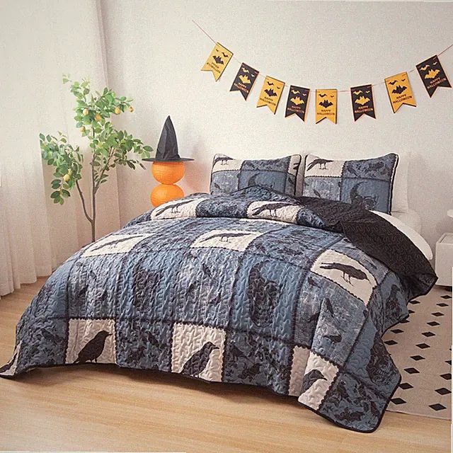 Black Crow Pattern Quilt Set Vintage Soft Lightweight Bedspread Gothic (88"x92")